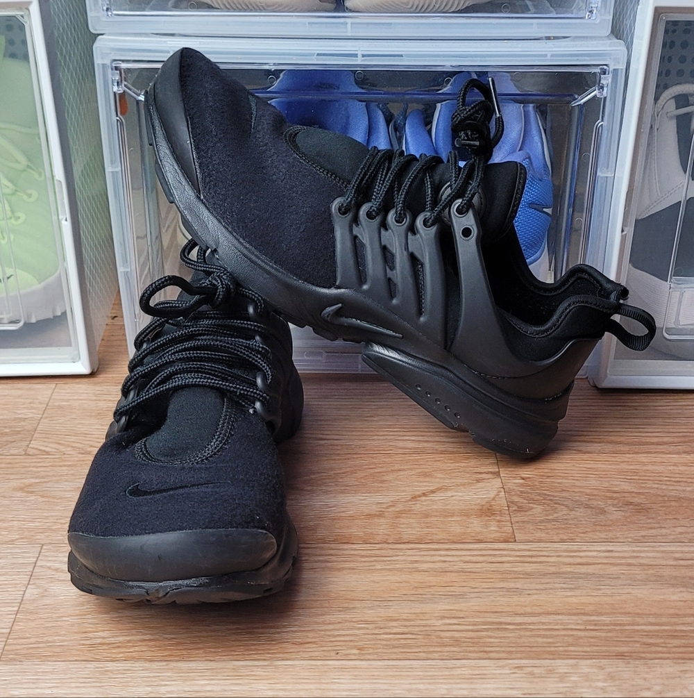 Nike Air Presto Essential Triple Black Running Shoes Womens Size 8 848187-011